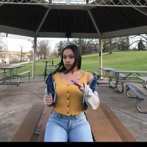 Meet your Posher, Nicole